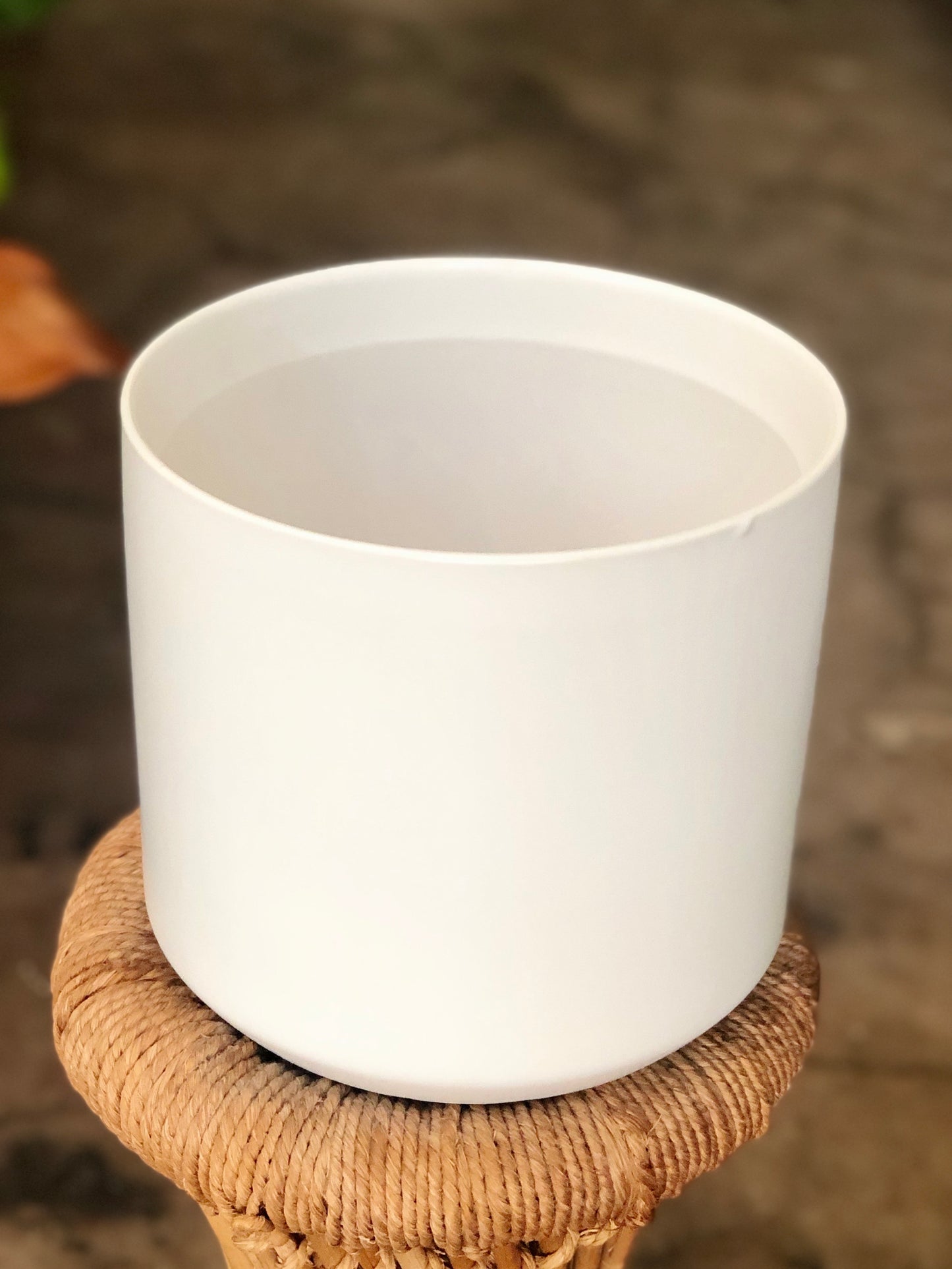 Kendall Pot 10-12"